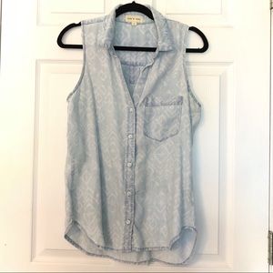 Cloth & Stone sleeveless chambray button-up